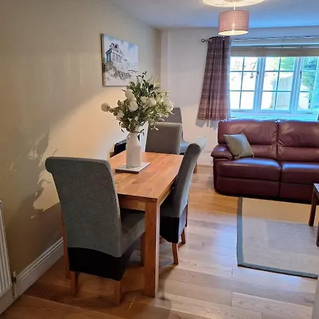 Dandelion - A Gorgeous Family Snainton